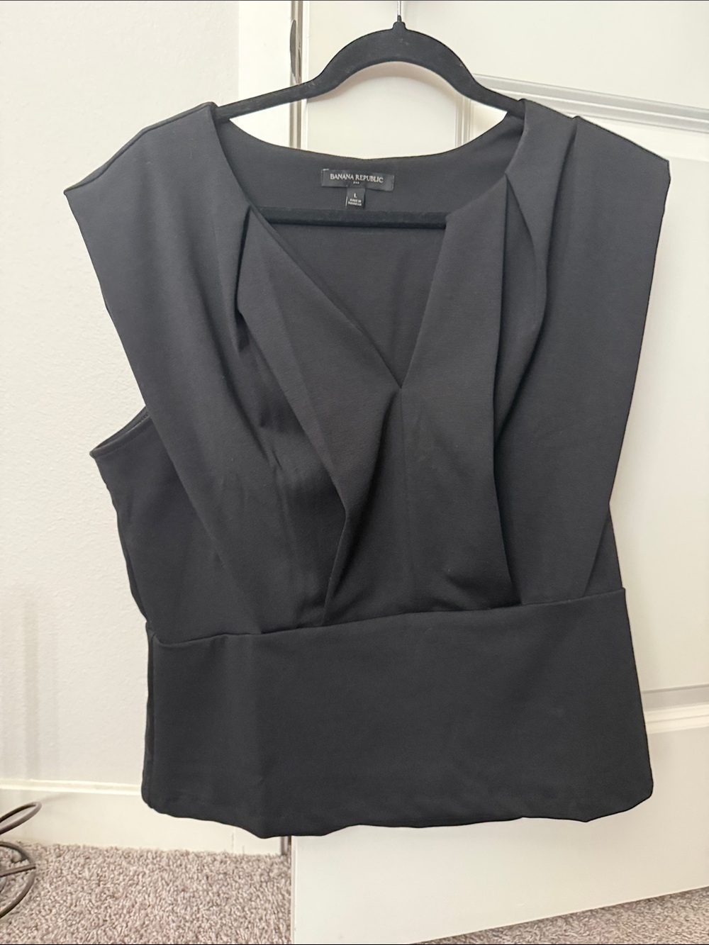 Banana Republic Black Draped V-Neck Sleeveless Camisole